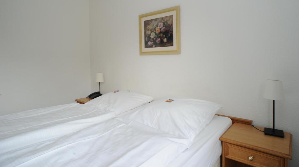 Hotel Waldesruh Dusseldorf Room photo